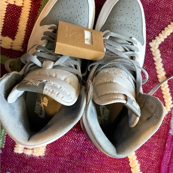 Jordan 1 high - stealth - worn 1 time. Size 10 - Picture 6 of 8
